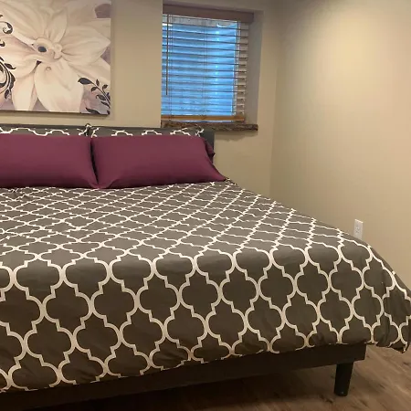 Dillon Ave Homes Cheyenne Room photo
